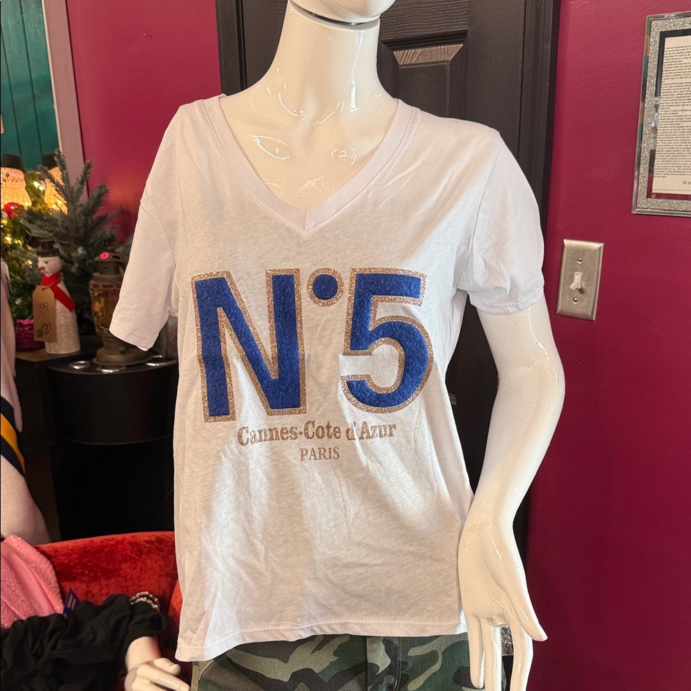 V neck t shirt metallic detail